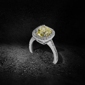 Yellow Fantasy Diamond ring 《Edouard Nahum》