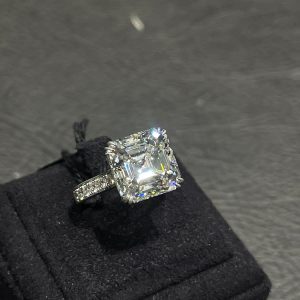 Diamond ring 9.04 cts《Edouard Nahum》 Diamond ring 9.04 cts《Edouard Nahum》