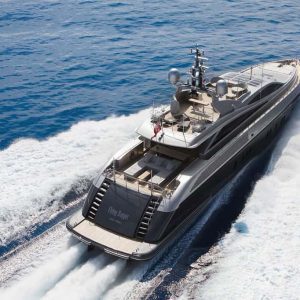 Yacht Flying Dagger